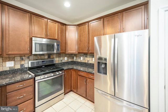 144 CASTLE HILL DR, Fredericksburg, VA 22406