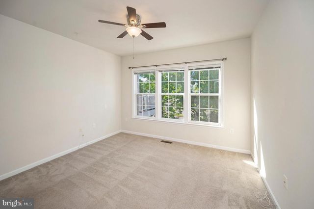 144 CASTLE HILL DR, Fredericksburg, VA 22406