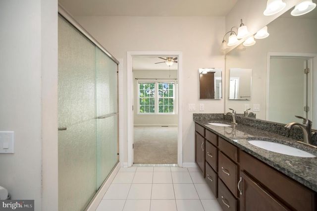 144 CASTLE HILL DR, Fredericksburg, VA 22406
