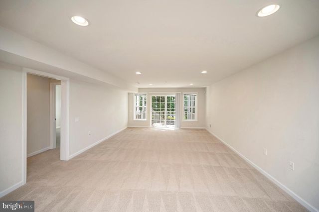 144 CASTLE HILL DR, Fredericksburg, VA 22406