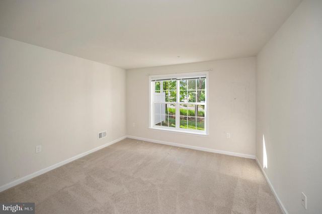 144 CASTLE HILL DR, Fredericksburg, VA 22406