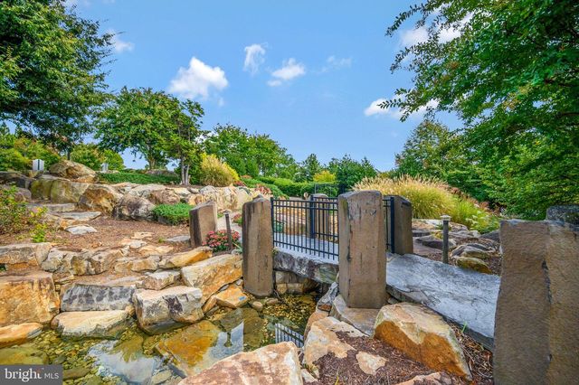 144 CASTLE HILL DR, Fredericksburg, VA 22406
