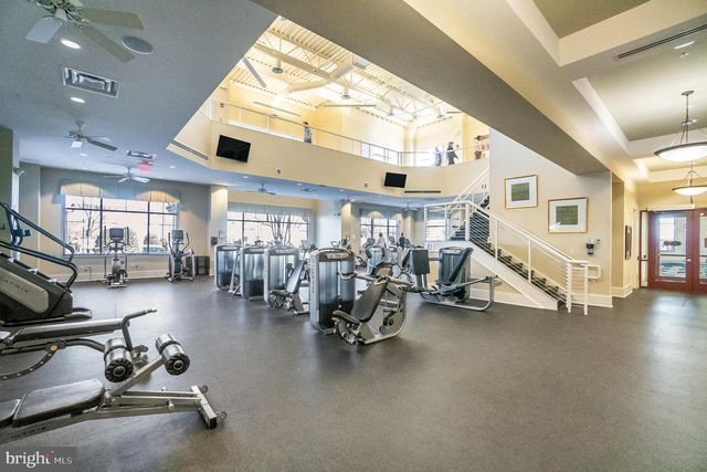 144 CASTLE HILL DR, Fredericksburg, VA 22406