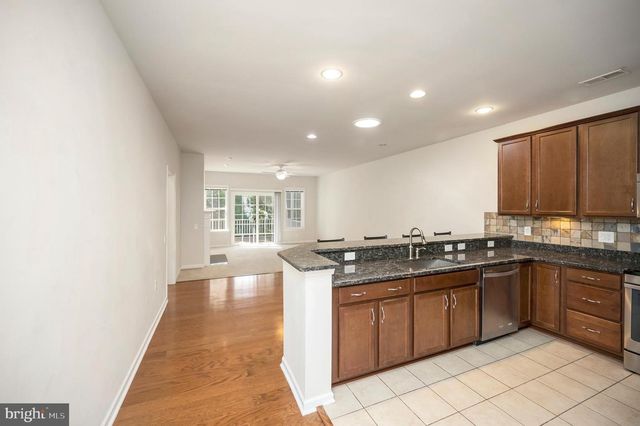 144 CASTLE HILL DR, Fredericksburg, VA 22406
