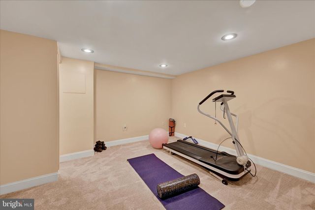 3222 WALLFORD DR, Baltimore, MD 21222