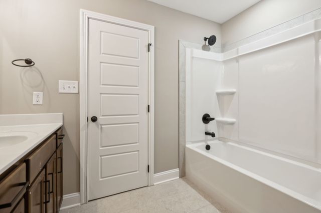 1009 Tufnel Dr, Clarksville, TN 37040