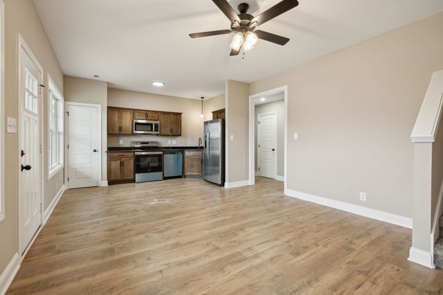 1009 Tufnel Dr, Clarksville, TN 37040