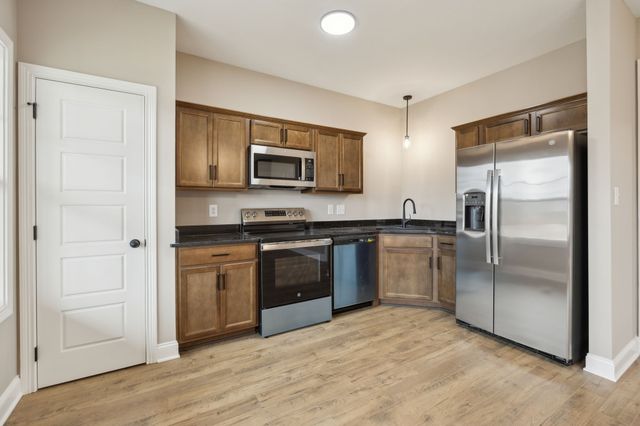 1009 Tufnel Dr, Clarksville, TN 37040