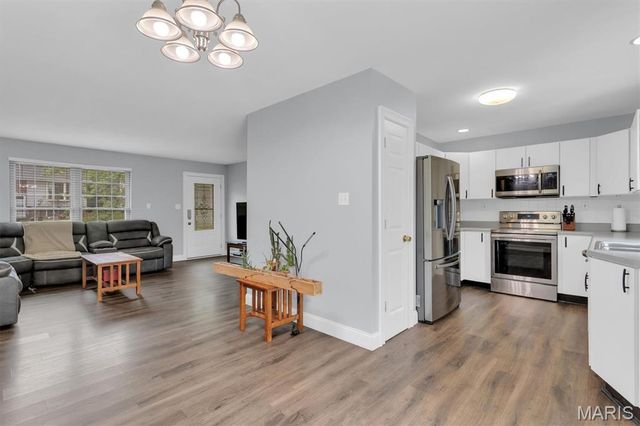 156 Ron De Le, Arnold, MO 63010
