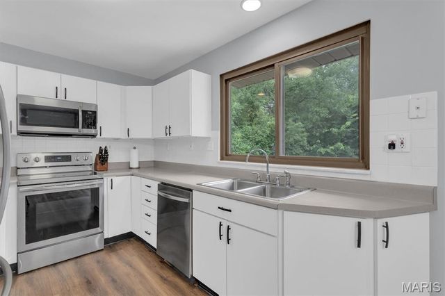 156 Ron De Le, Arnold, MO 63010