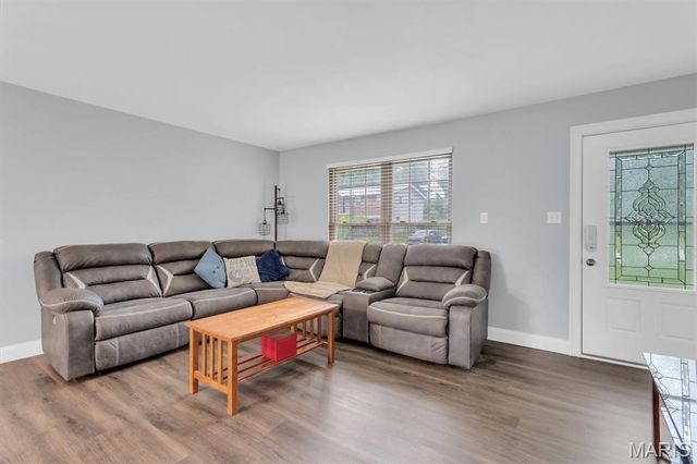 156 Ron De Le, Arnold, MO 63010