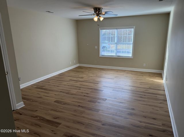 6910 Daybreak Lane, Wilmington, NC 28411