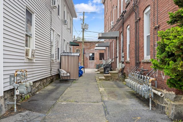 66 Orange Street, Manchester, NH 03104