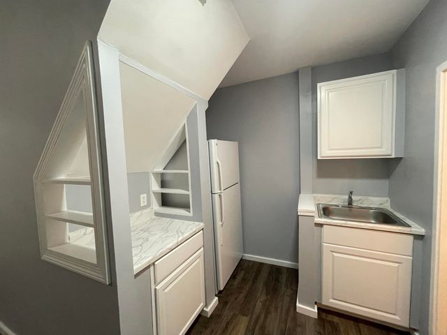 66 Orange Street, Manchester, NH 03104