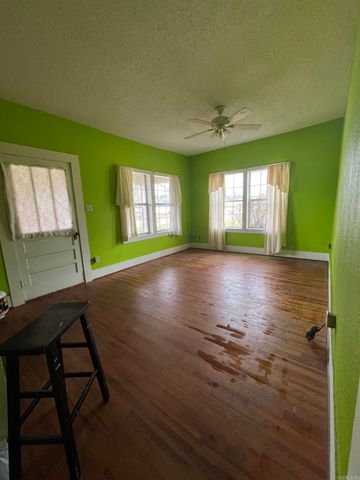 721 S Main Street, Nashville, AR 71852