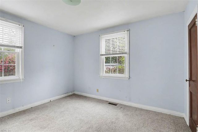 7531 Yorktown DR, Norfolk, VA 23505