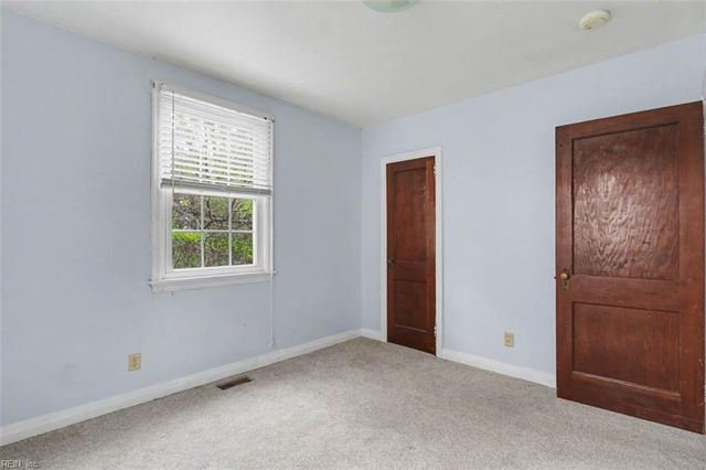7531 Yorktown DR, Norfolk, VA 23505