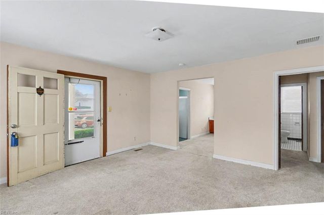 7531 Yorktown DR, Norfolk, VA 23505
