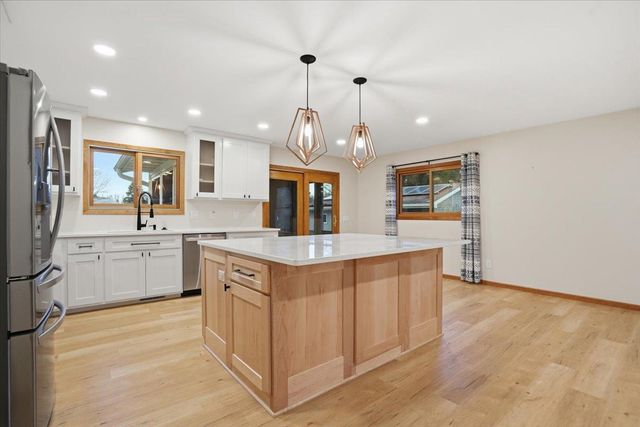 5566 Mary Lake Road, Waunakee, WI 53597