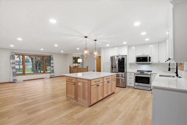 5566 Mary Lake Road, Waunakee, WI 53597