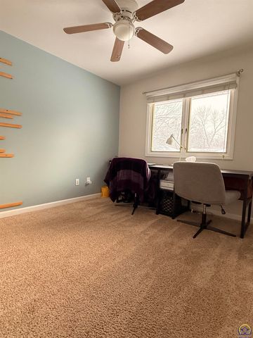 4330 SE 26th TER, Topeka, KS 66605