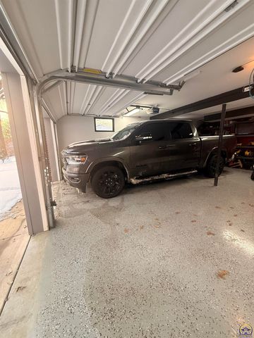 4330 SE 26th TER, Topeka, KS 66605