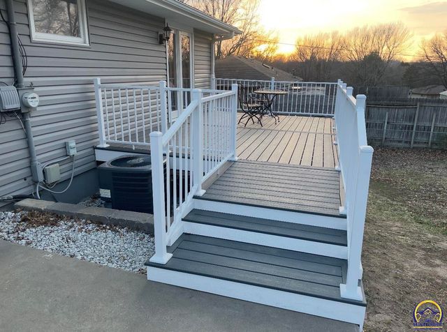 4330 SE 26th TER, Topeka, KS 66605