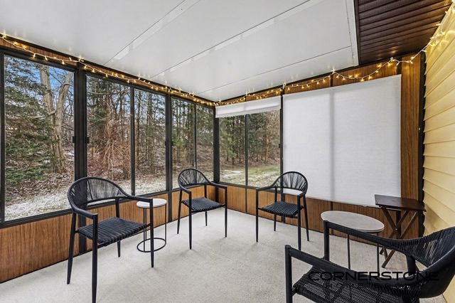 2158 Ter Van Drive NE, Grand Rapids, MI 49505