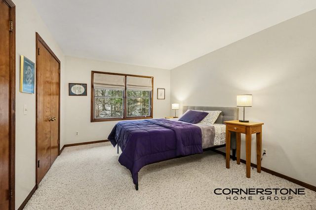 2158 Ter Van Drive NE, Grand Rapids, MI 49505