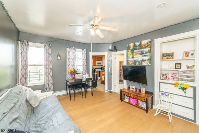 264 N 8Th St, Prospect Park Boro, NJ 07508