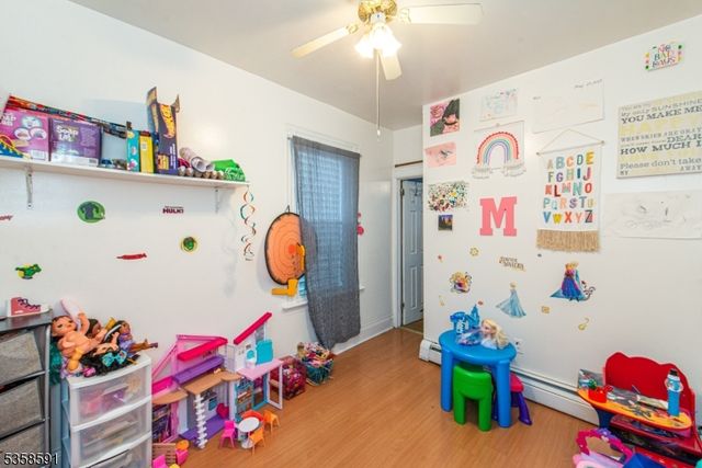 264 N 8Th St, Prospect Park Boro, NJ 07508