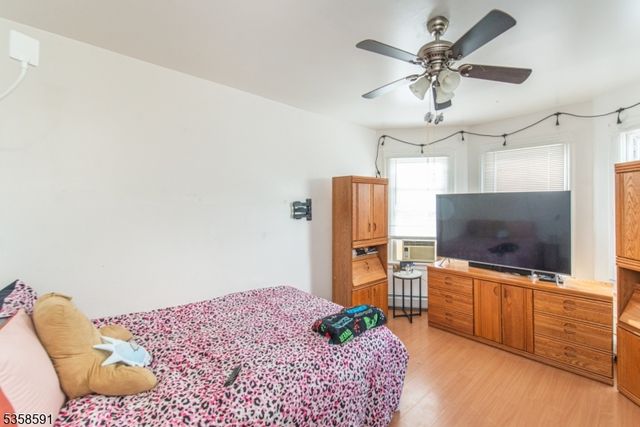 264 N 8Th St, Prospect Park Boro, NJ 07508