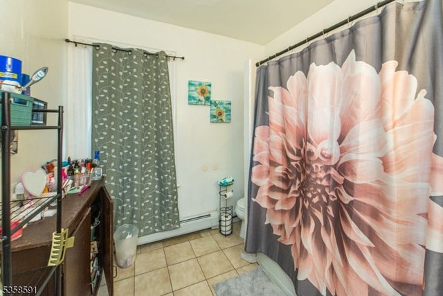 264 N 8Th St, Prospect Park Boro, NJ 07508