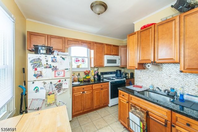264 N 8Th St, Prospect Park Boro, NJ 07508