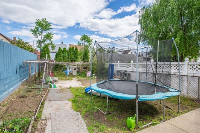 264 N 8Th St, Prospect Park Boro, NJ 07508