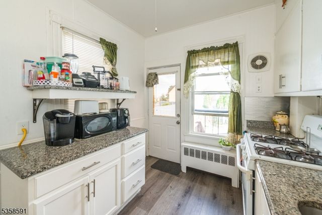 264 N 8Th St, Prospect Park Boro, NJ 07508