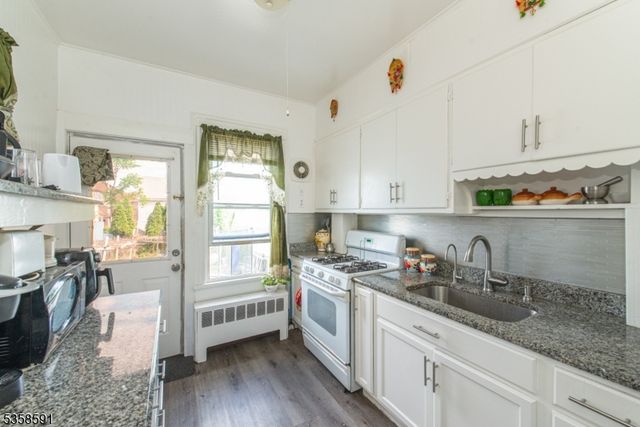 264 N 8Th St, Prospect Park Boro, NJ 07508
