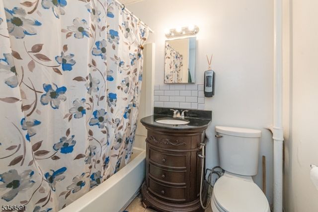 264 N 8Th St, Prospect Park Boro, NJ 07508