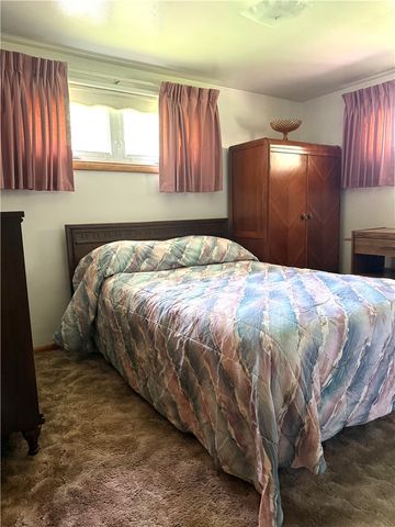 151 Huntingdon Rd, South Huntingdon, PA 15695