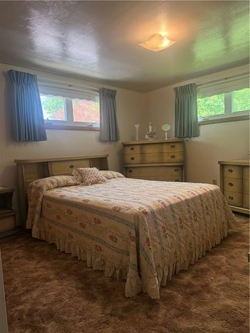 151 Huntingdon Rd, South Huntingdon, PA 15695