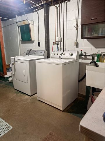 151 Huntingdon Rd, South Huntingdon, PA 15695