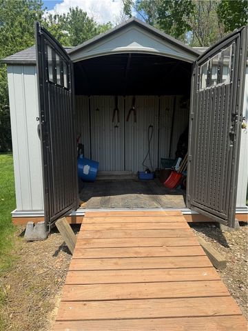151 Huntingdon Rd, South Huntingdon, PA 15695