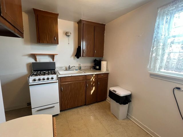 667 W 32ND Street, Erie, PA 16505