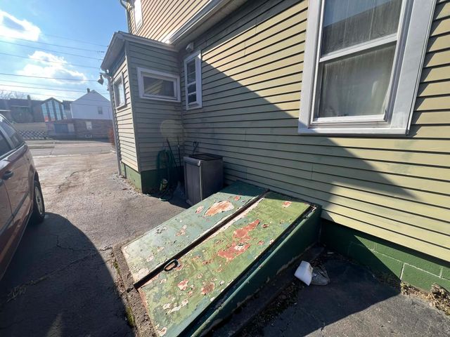 667 W 32ND Street, Erie, PA 16505