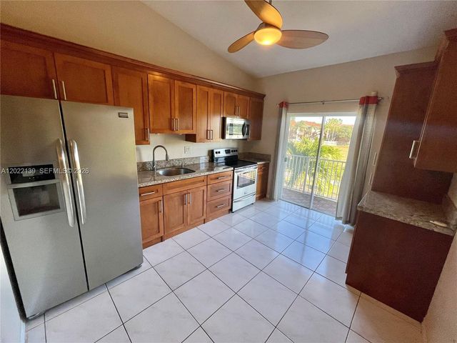 6912 NW 179th St 2043, Hialeah, FL 33015