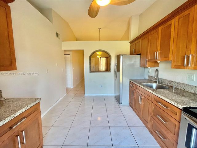 6912 NW 179th St 2043, Hialeah, FL 33015
