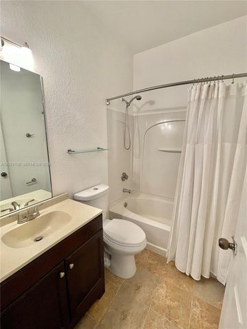 6912 NW 179th St 2043, Hialeah, FL 33015