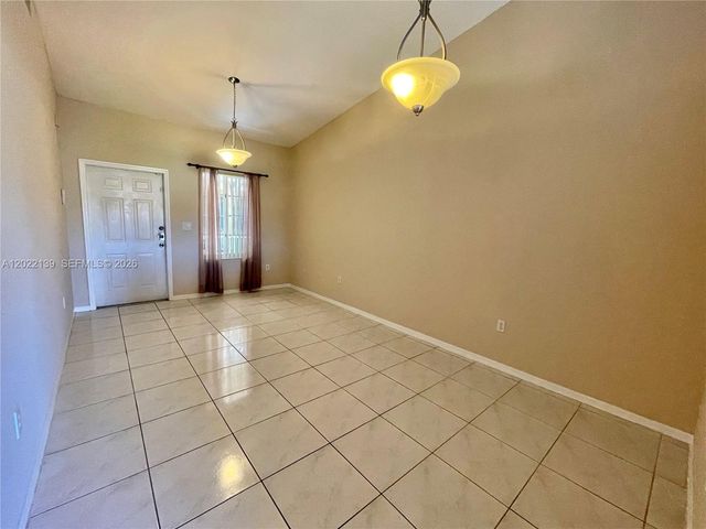 6912 NW 179th St 2043, Hialeah, FL 33015