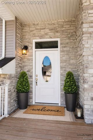 295 Whispering Pines Drive 20, Fenton, MI 48430