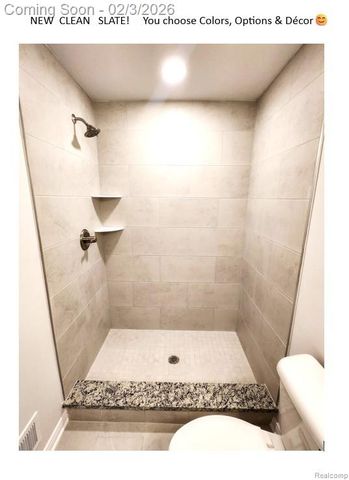 295 Whispering Pines Drive 20, Fenton, MI 48430